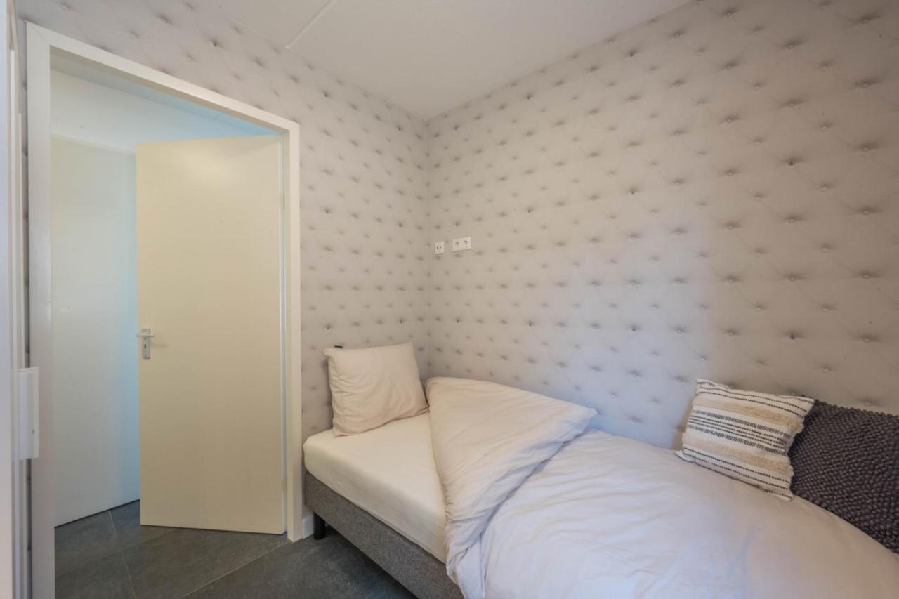 Meerzicht 24 - Luxury Family Accommodation With Beautiful Lake Side View Uitgeest Екстер'єр фото