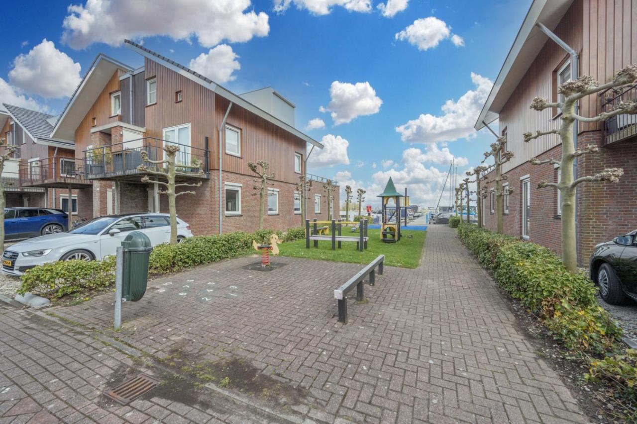 Meerzicht 24 - Luxury Family Accommodation With Beautiful Lake Side View Uitgeest Екстер'єр фото