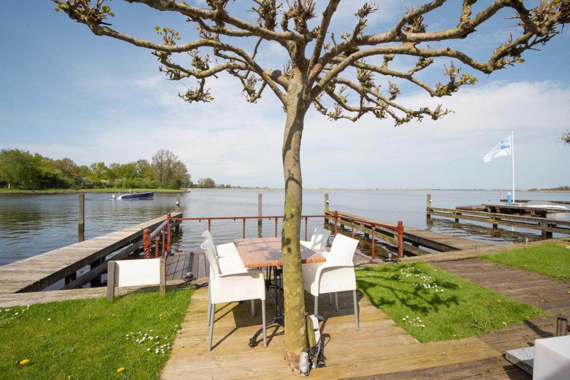 Meerzicht 24 - Luxury Family Accommodation With Beautiful Lake Side View Uitgeest Екстер'єр фото